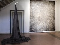 Maja Nilsen, "Monument", Installation / Wanda Stolle, "granulation", 2015