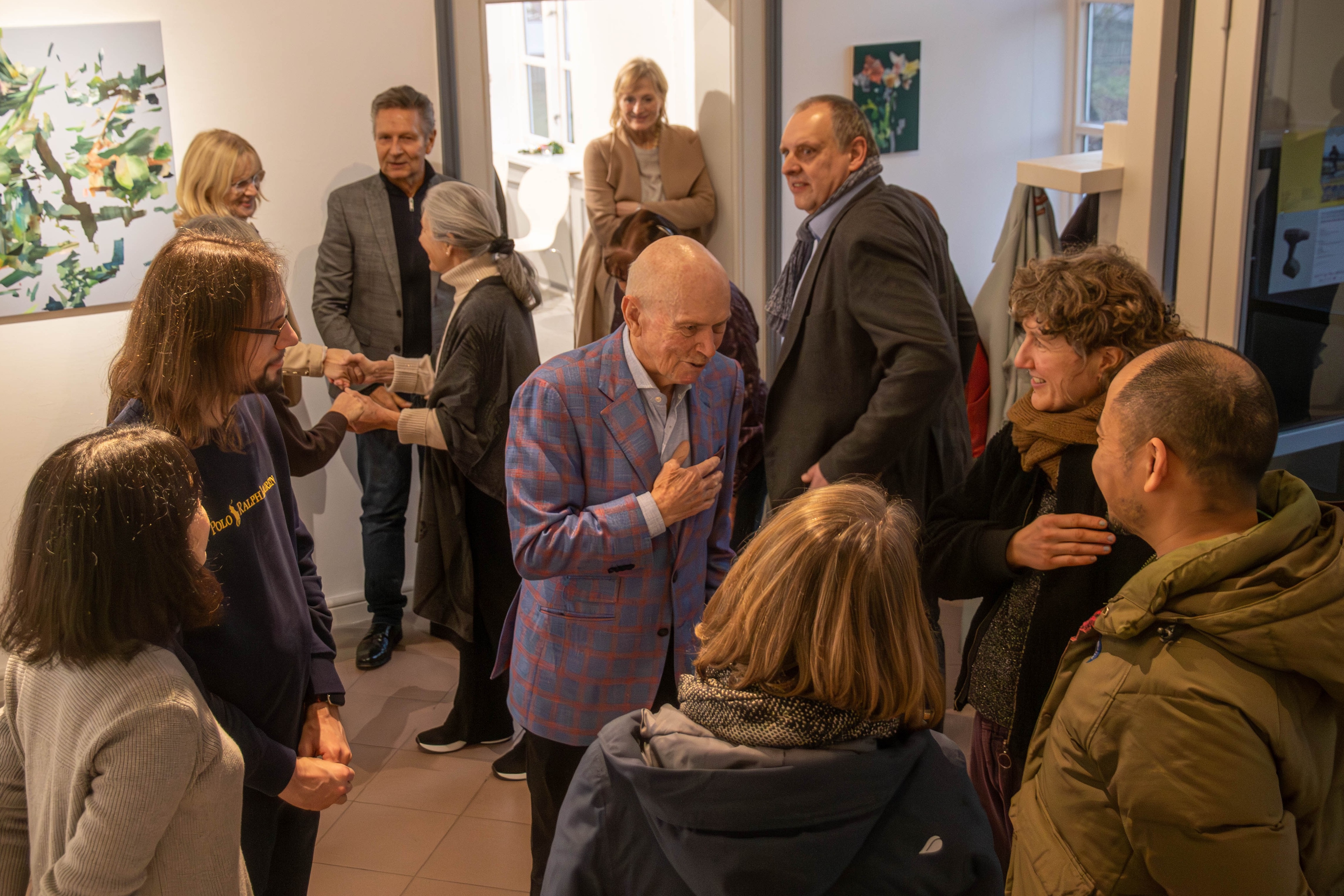 Klicken um die Schaltflächen zu zeigen oder zu verbergen