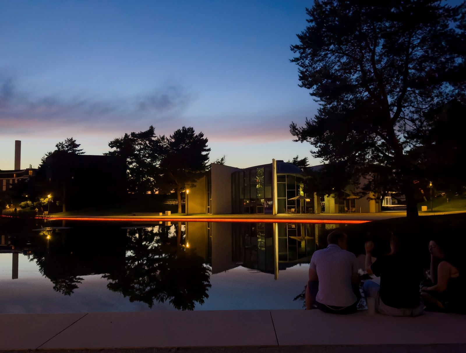 Klicken um die Schaltflächen zu zeigen oder zu verbergen