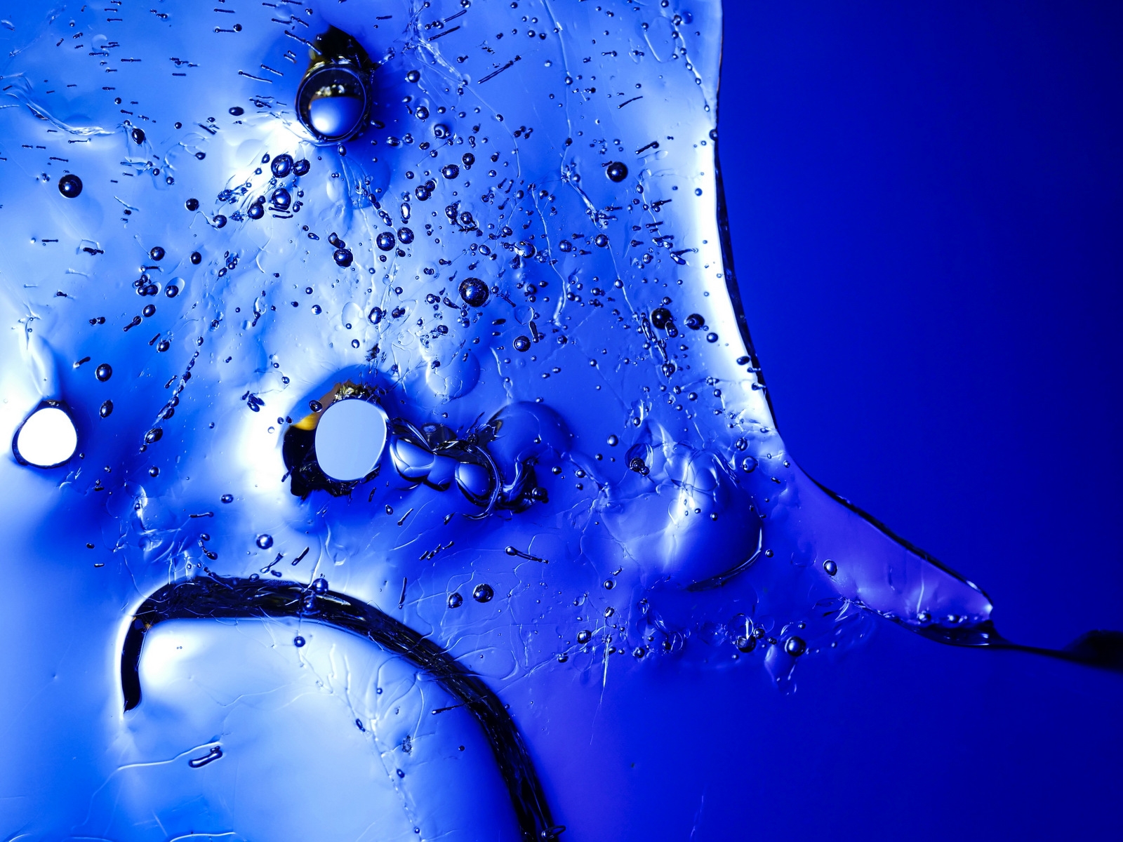 Klicken um die Schaltflächen zu zeigen oder zu verbergen