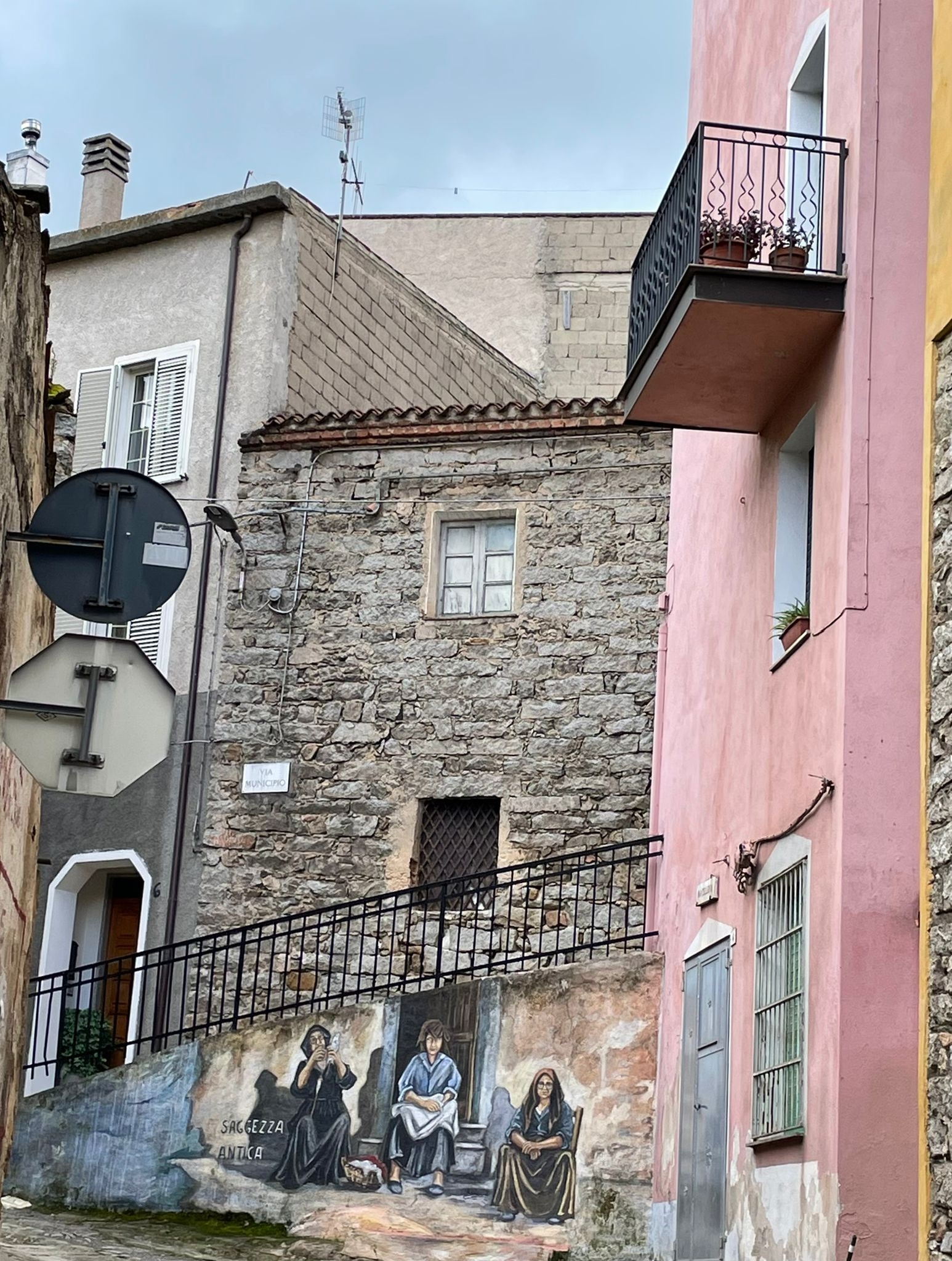 Klicken um die Schaltflächen zu zeigen oder zu verbergen