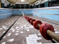 Schwimmhalle